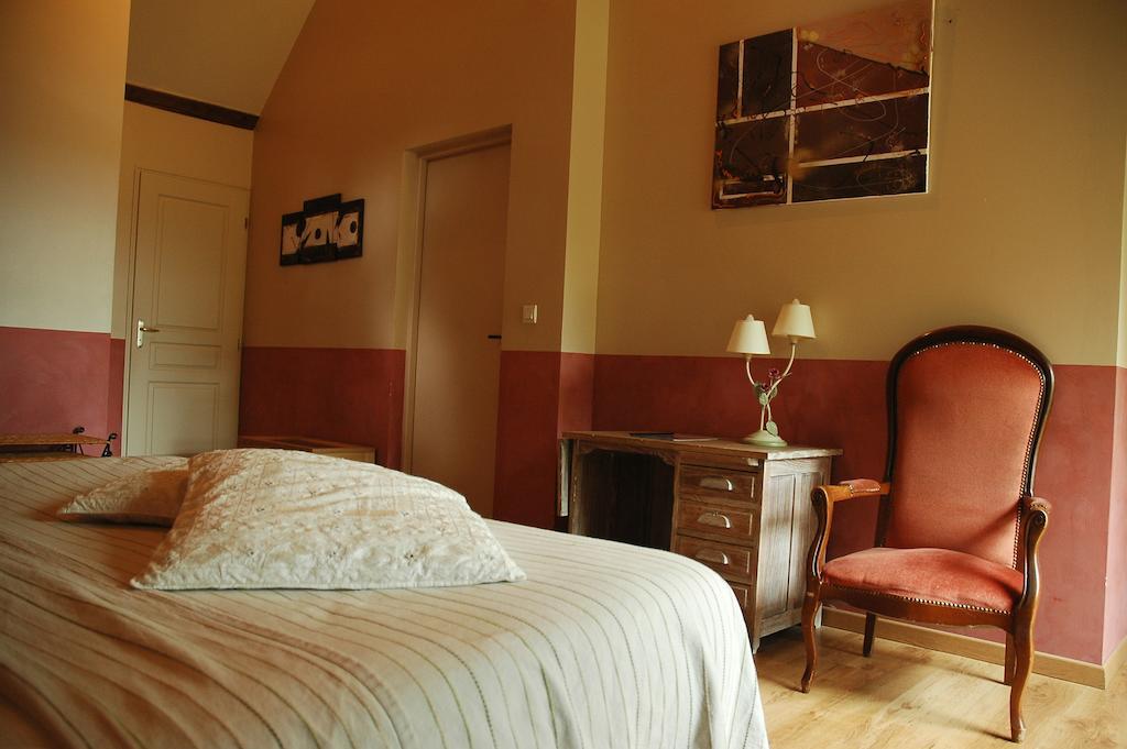 Les Pierres D'Aurele Chambres D'Hotes Сен-Жорж-сюр-Шер Номер фото