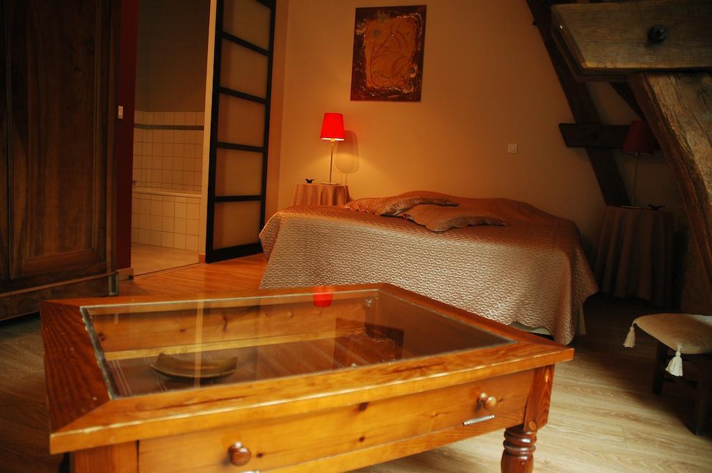 Les Pierres D'Aurele Chambres D'Hotes Сен-Жорж-сюр-Шер Номер фото